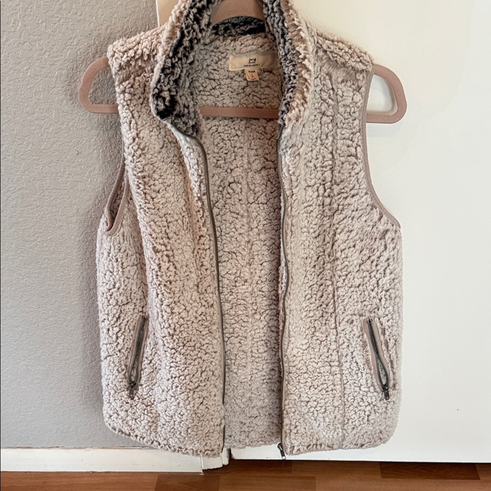 Thread & Supply Beige Sherpa Vest - Picture 4 of 8